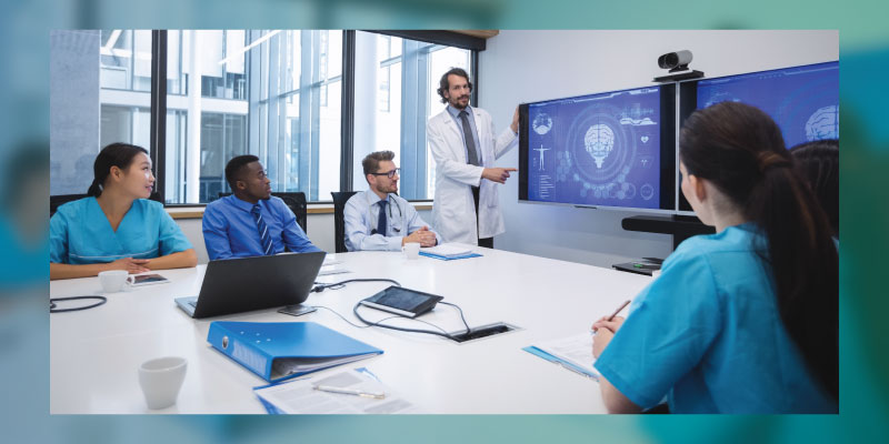 Healthcare-team-discussing-a-patient-case